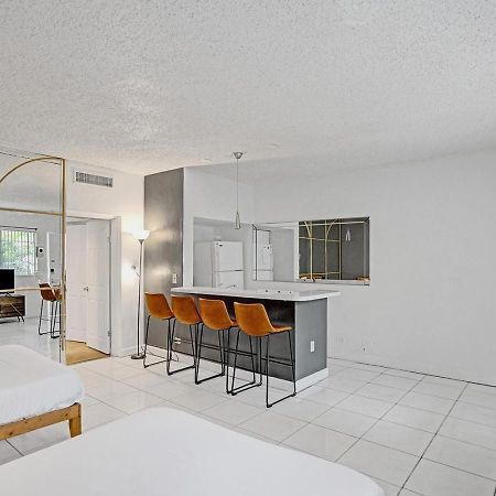 Hallandale Holiday Retreat Hollywood Boardwalk Hallandale Beach Exterior foto