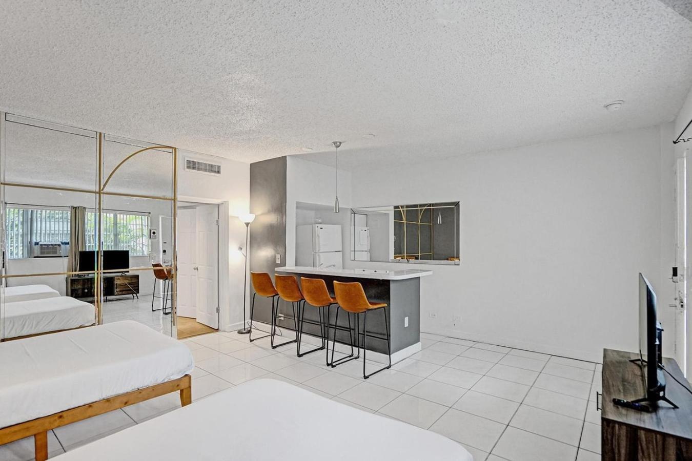 Hallandale Holiday Retreat Hollywood Boardwalk Hallandale Beach Exterior foto